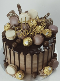 Chocolate drip cake