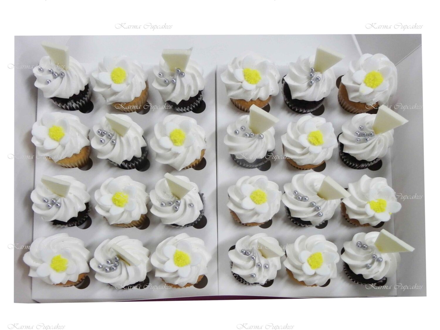Mixed Flower Mini Cupcakes with Shards of Chocolate - Choose your colour