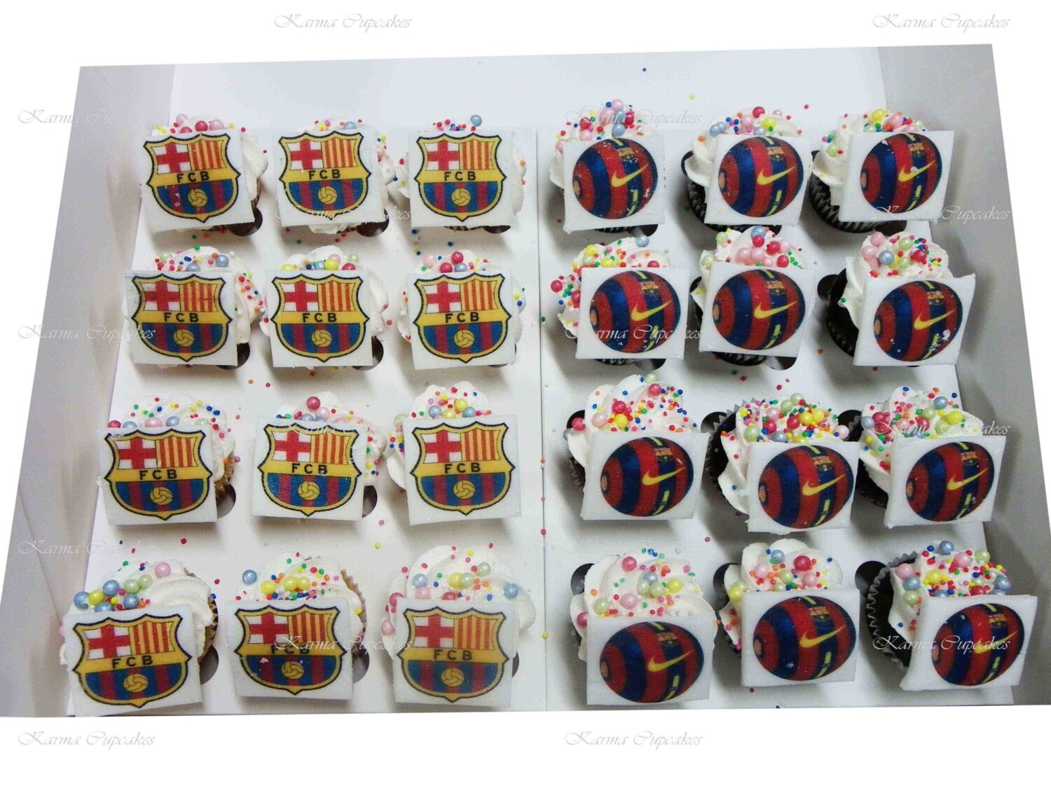 Mini Sports Cupcakes with Edible Plague - choose your team