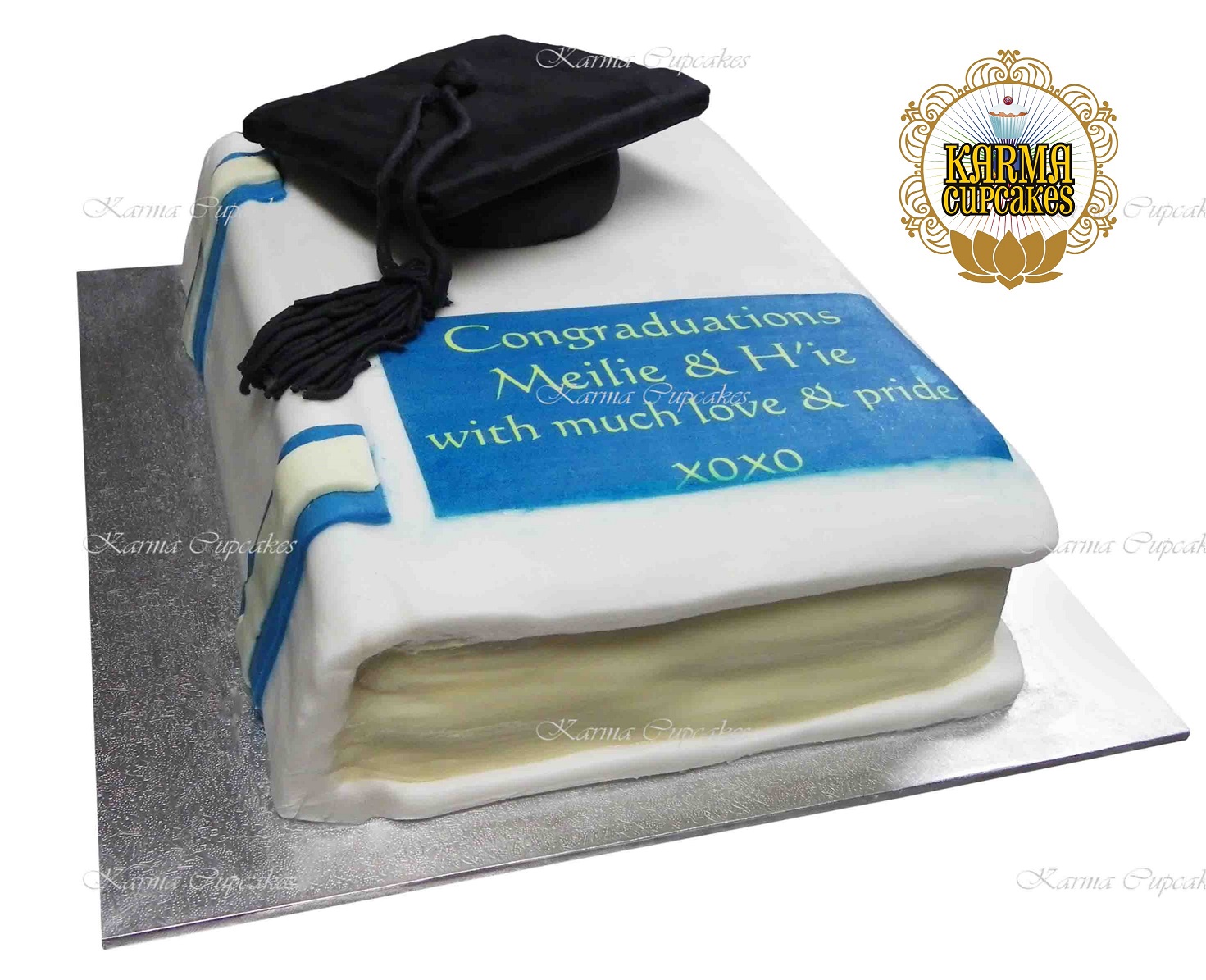 3D Graduation Book with Cap Cake