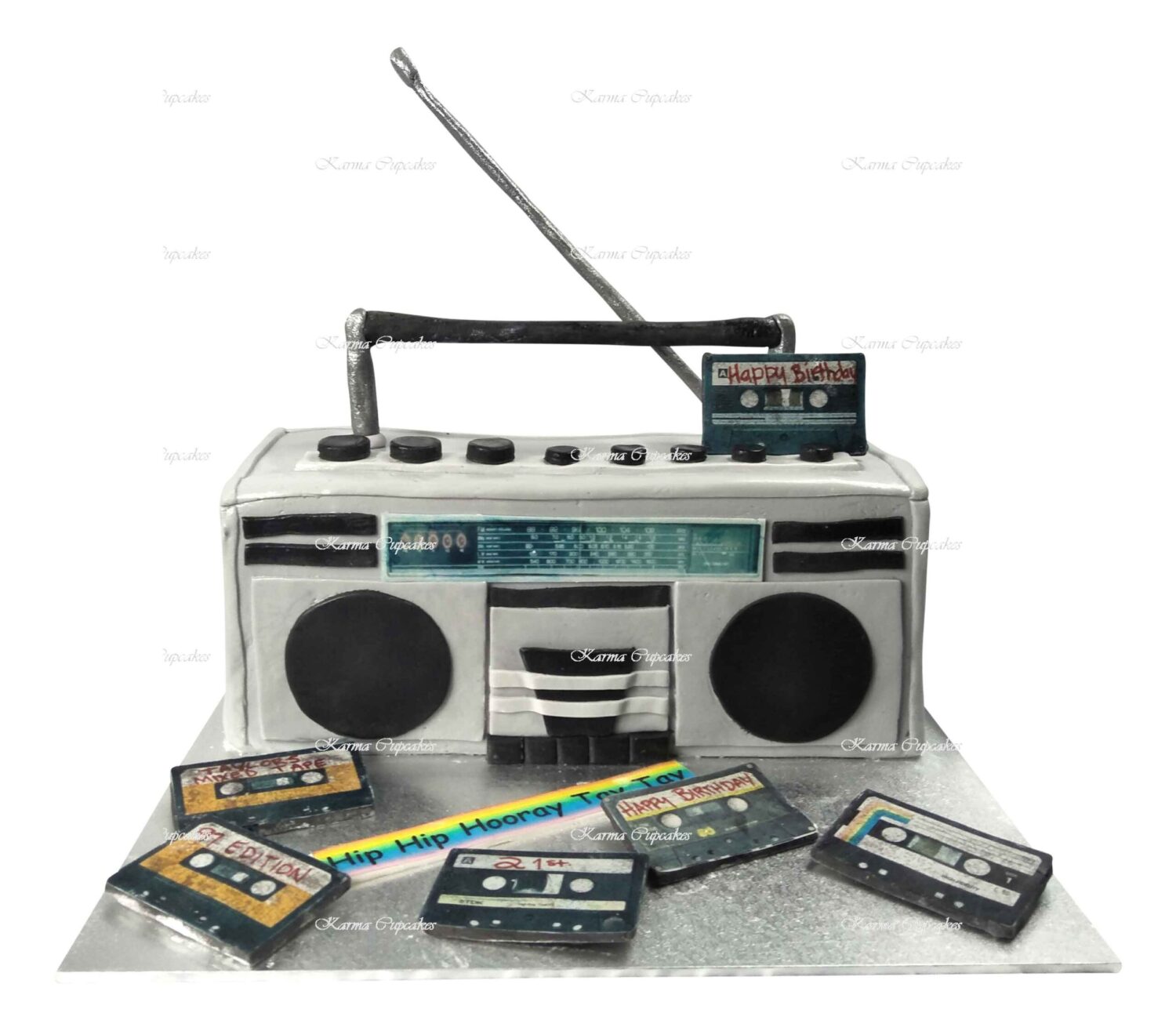 Boombox Ghetto Blaster Radio Cassette Player Cake
